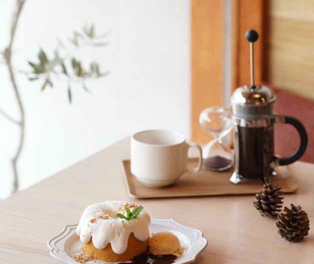 Café & Sweets La Pigna（ラ・ピーニャ）