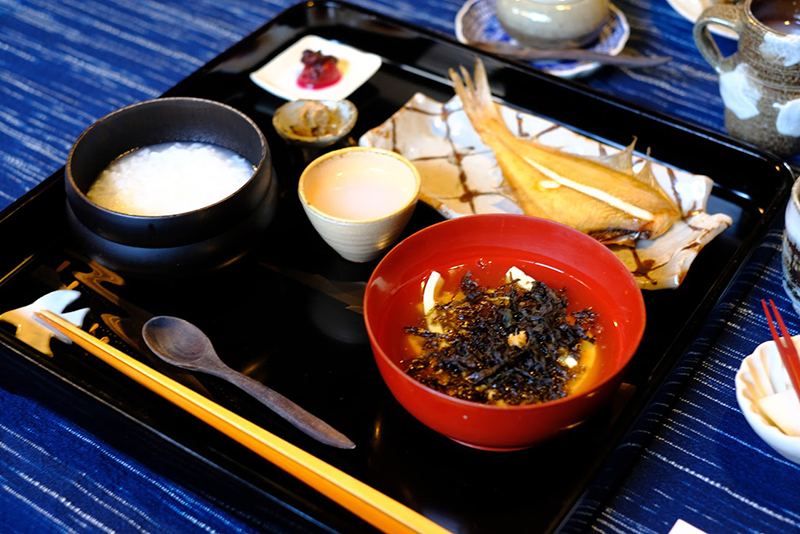 Frühstück im Takyo-Abeke
